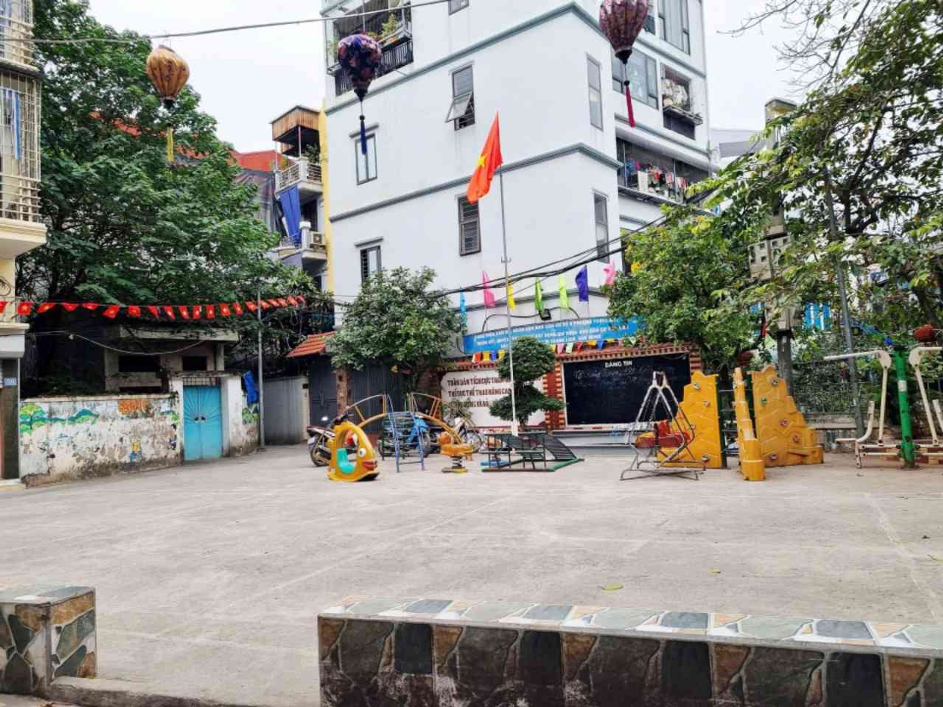 Bán nhà Hoàng Mai - diện tích 38m2 5 tầng - gần ô tô - giá 7,8 tỷ
