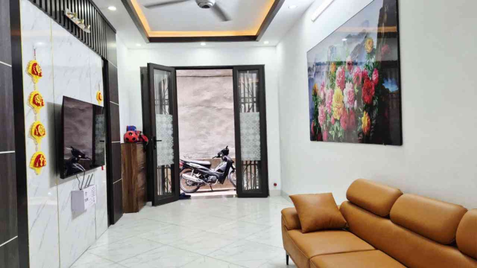 Bán nhà Hoàng Mai - diện tích 38m2 5 tầng - gần ô tô - giá 7,8 tỷ