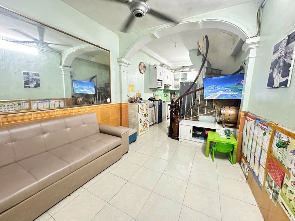 Bán nhà Bạch Đằng - diện tích 25m2 3 tầng - Ngõ 524 - giá 5,5 tỷ