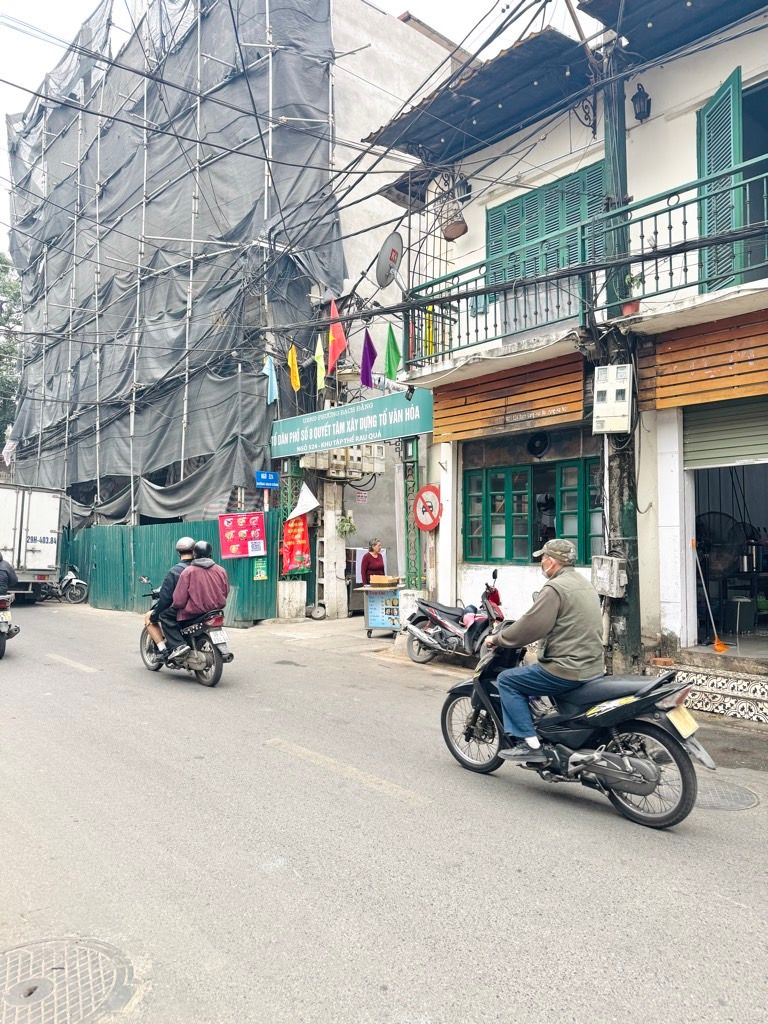 Bán nhà Bạch Đằng - diện tích 25m2 3 tầng - Ngõ 524 - giá 5,5 tỷ