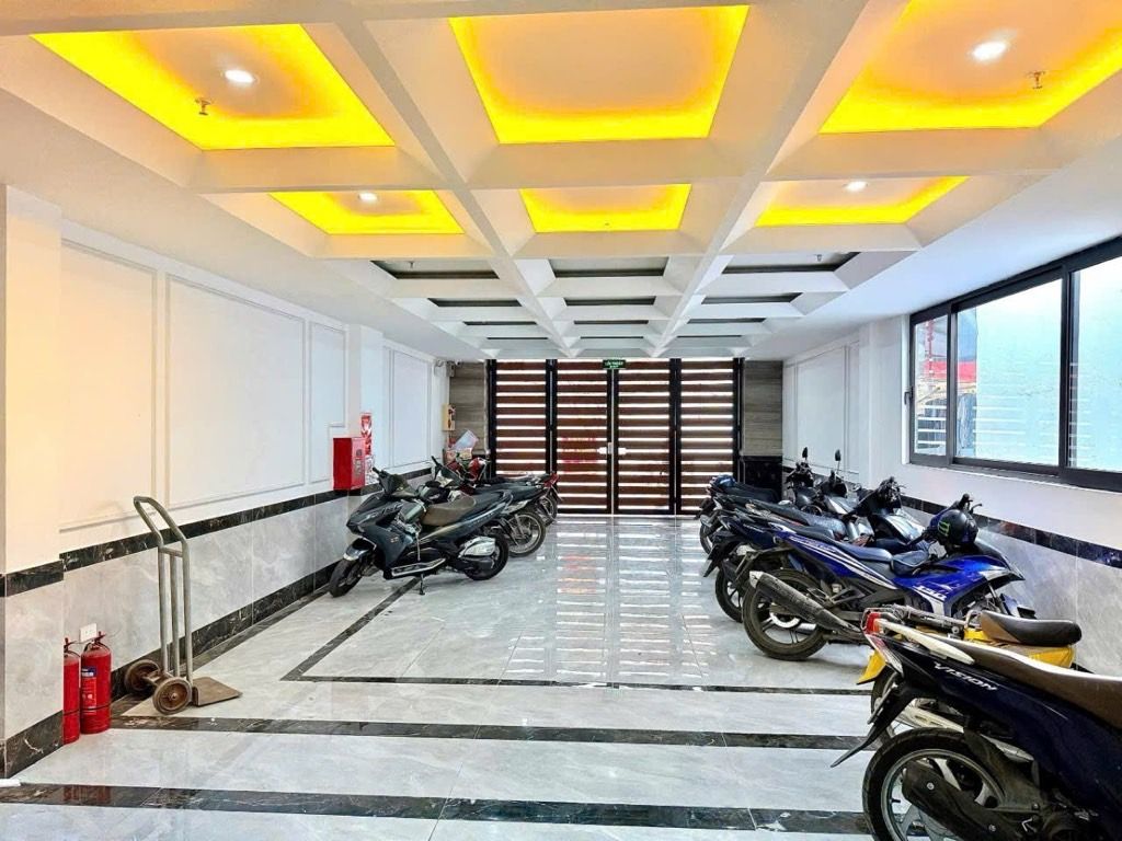 Bán nhà Kim Giang - diện tích 108m2 7 tầng - Lô góc 2 mặt thoáng - giá 42 tỷ