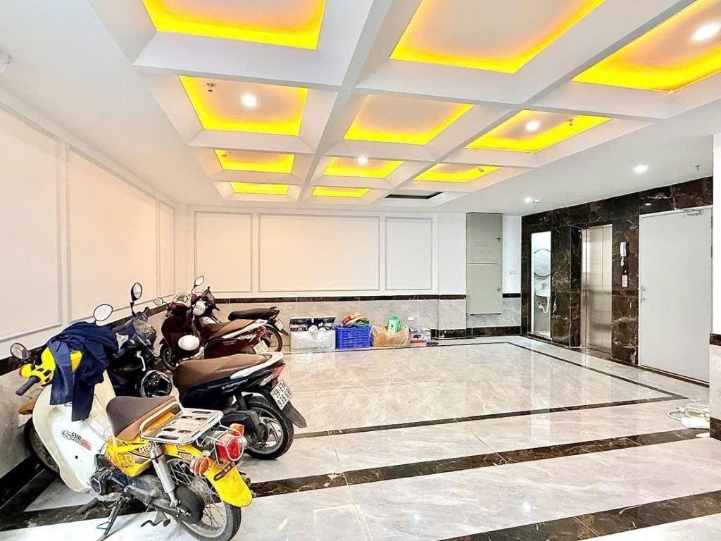 Bán nhà Kim Giang - diện tích 108m2 7 tầng - Lô góc 2 mặt thoáng - giá 42 tỷ