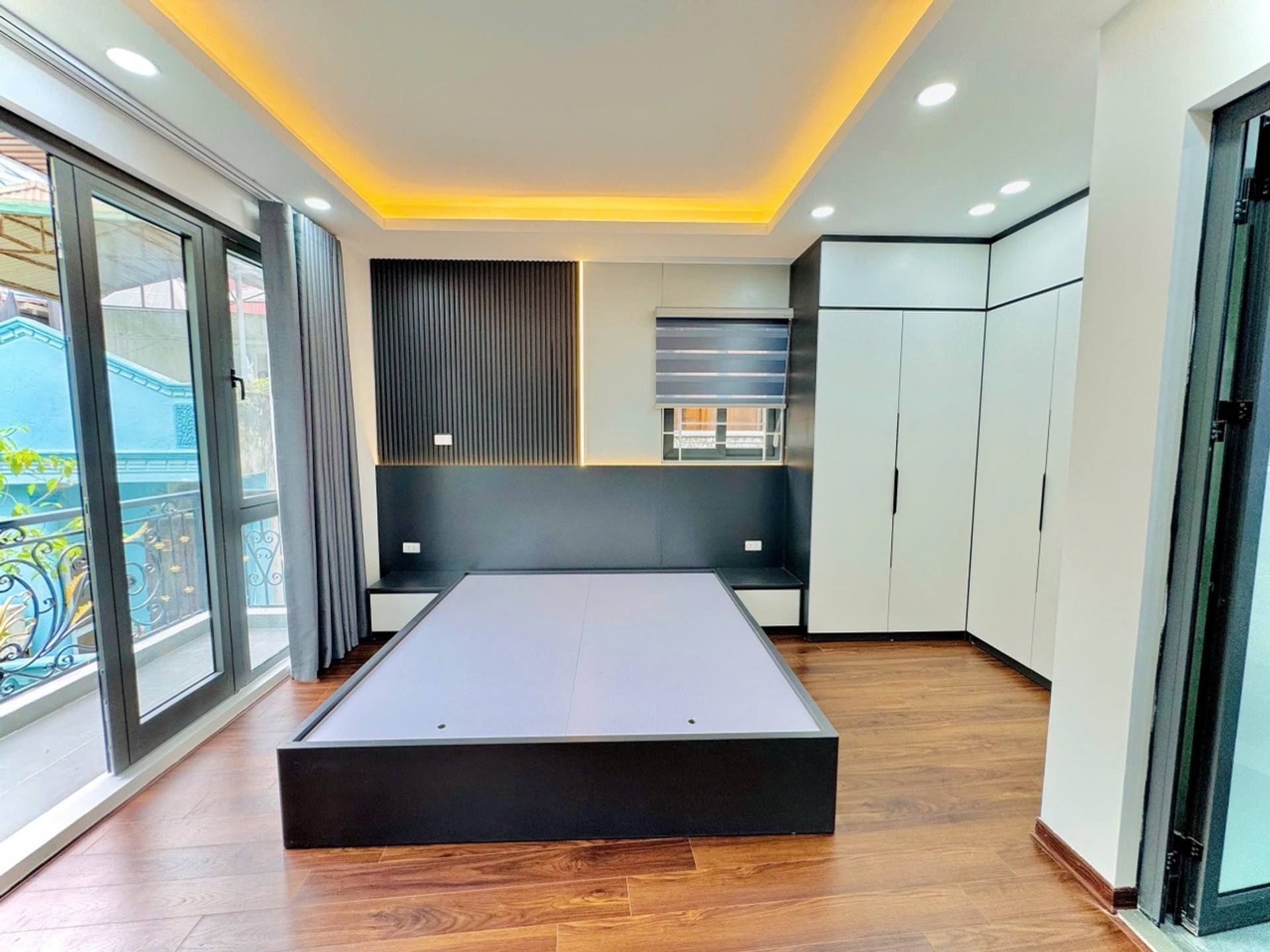 Bán nhà Hoàng Mai - diện tích 55m2 5 tầng - Biệt thự sân vườn - giá 11,45 tỷ