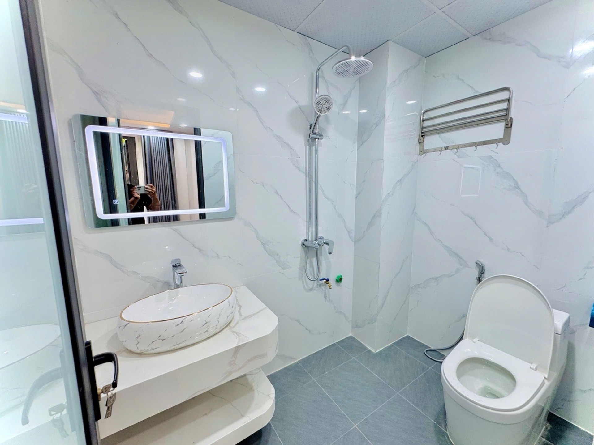 Bán nhà Hoàng Mai - diện tích 55m2 5 tầng - Biệt thự sân vườn - giá 11,45 tỷ