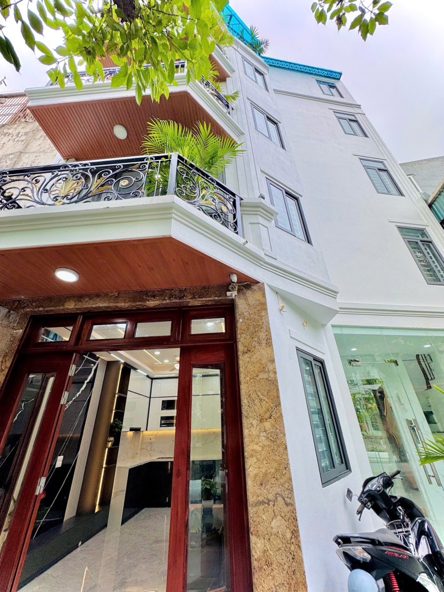 Bán nhà Hoàng Mai - diện tích 55m2 5 tầng - Biệt thự sân vườn - giá 11,45 tỷ