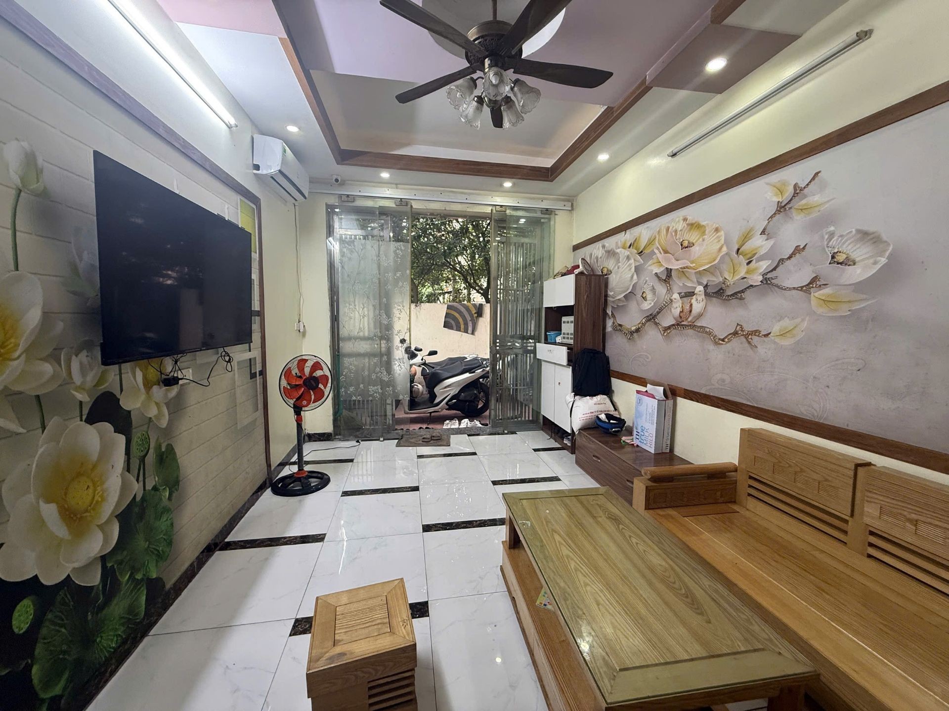 Bán nhà Thanh Lân - diện tích 31m2 4 tầng - Nhà đẹp, sổ đỏ chính chủ - giá 5,6 tỷ