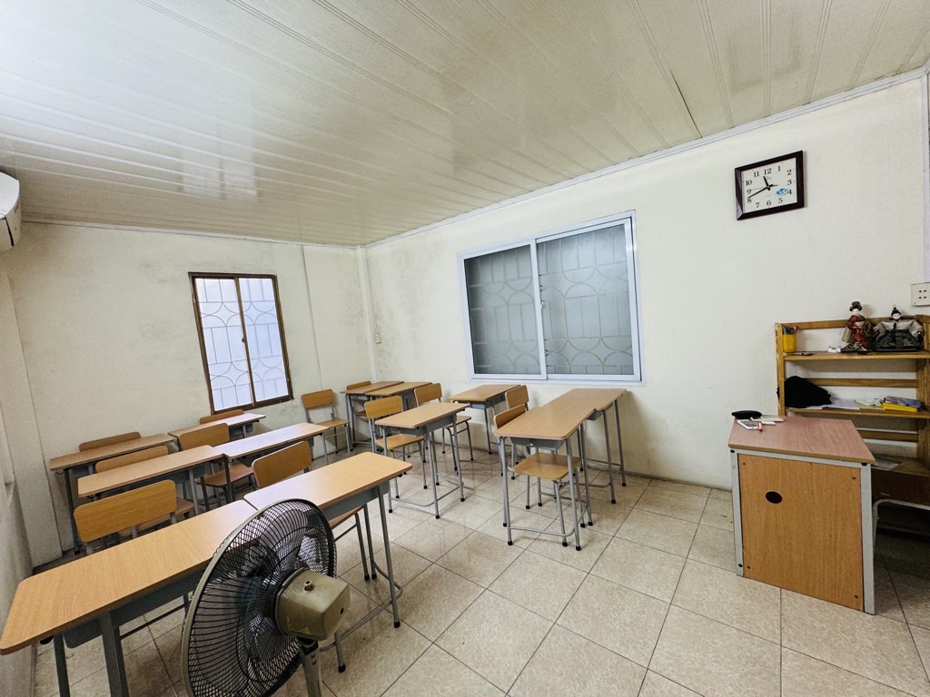 Bán nhà Lê Thanh Nghị - diện tích 70m2 5 tầng - Ô TÔ 4 LÀN - giá 35,8 tỷ