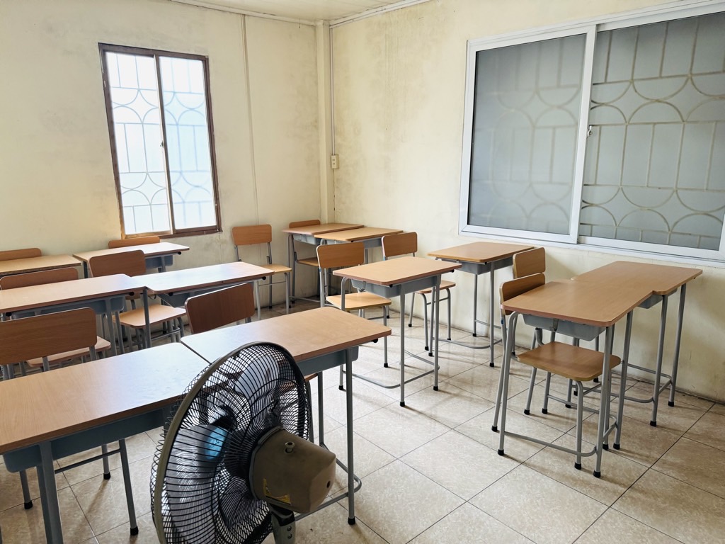 Bán nhà Lê Thanh Nghị - diện tích 70m2 5 tầng - Ô TÔ 4 LÀN - giá 35,8 tỷ