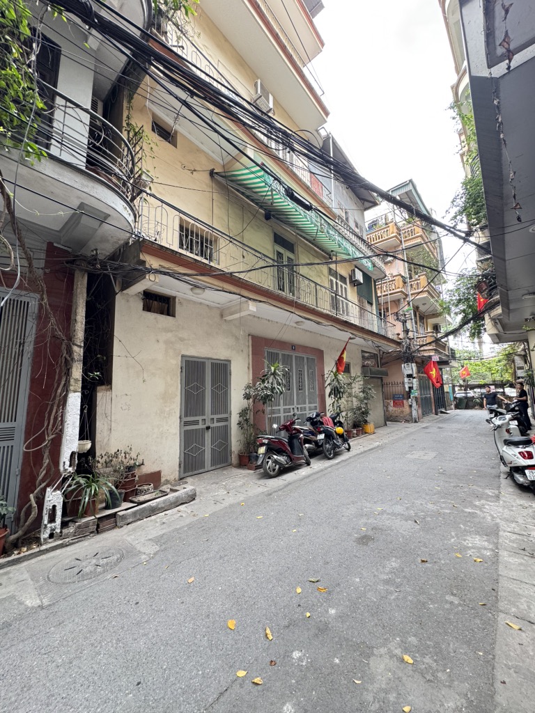 Bán nhà Yên Lạc - diện tích 60m2 4 tầng - Phân lô ô tô - giá 18,6 tỷ