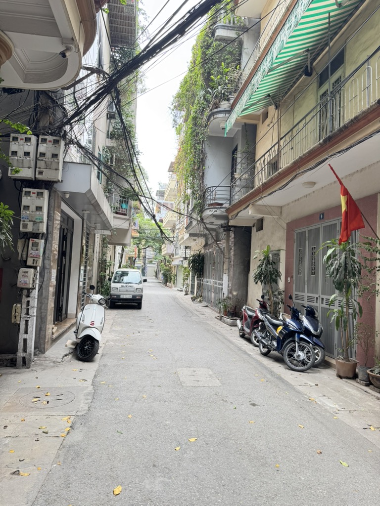 Bán nhà Yên Lạc - diện tích 60m2 4 tầng - Phân lô ô tô - giá 18,6 tỷ