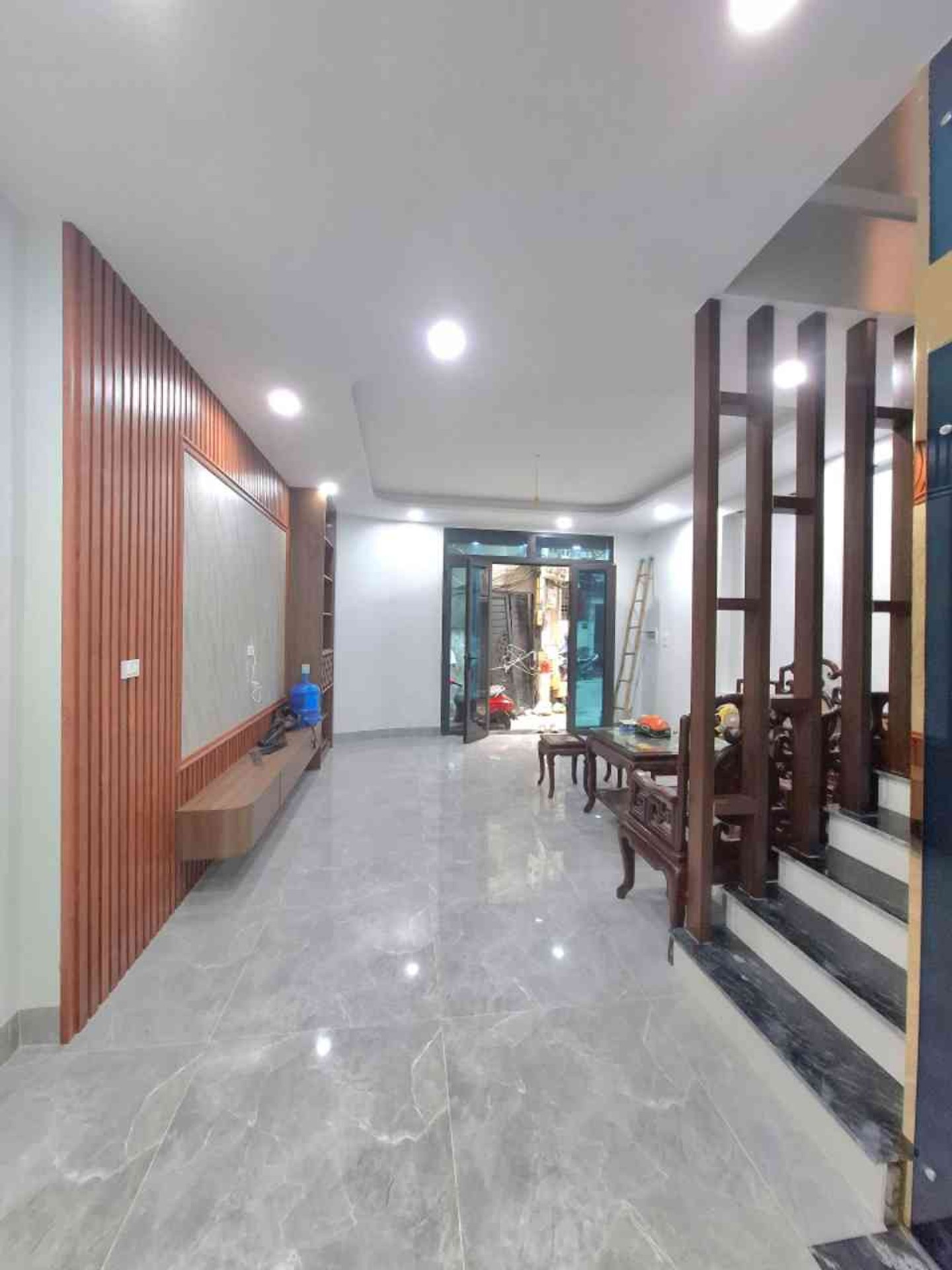 Bán nhà Hoàng Mai - diện tích 40m2 6 tầng - Lô góc 2 mặt thoáng - giá 12 tỷ