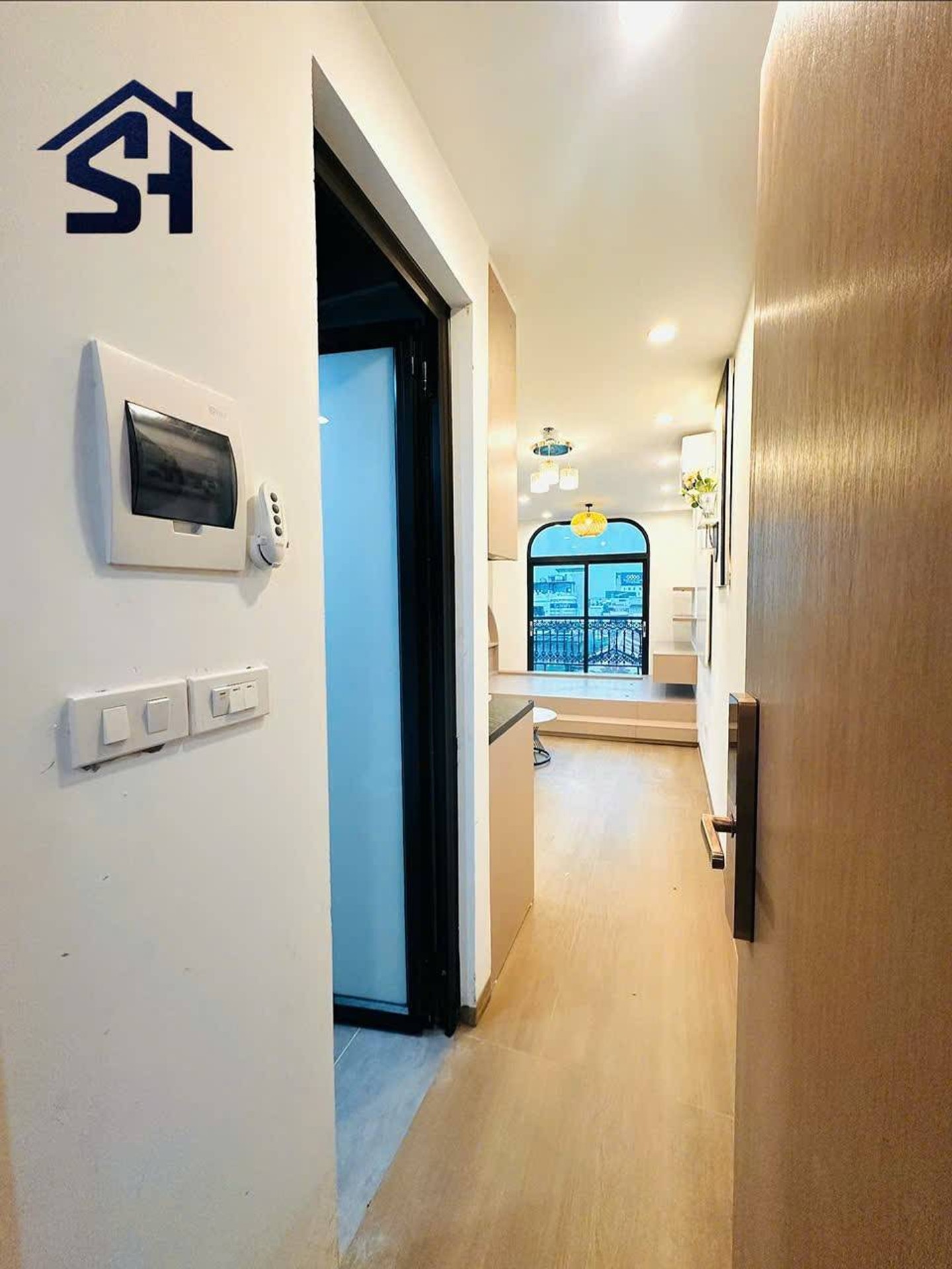 Bán nhà Hoàng Đạo Thành - diện tích 96m2 8 tầng - ô tô tránh - giá 46 tỷ