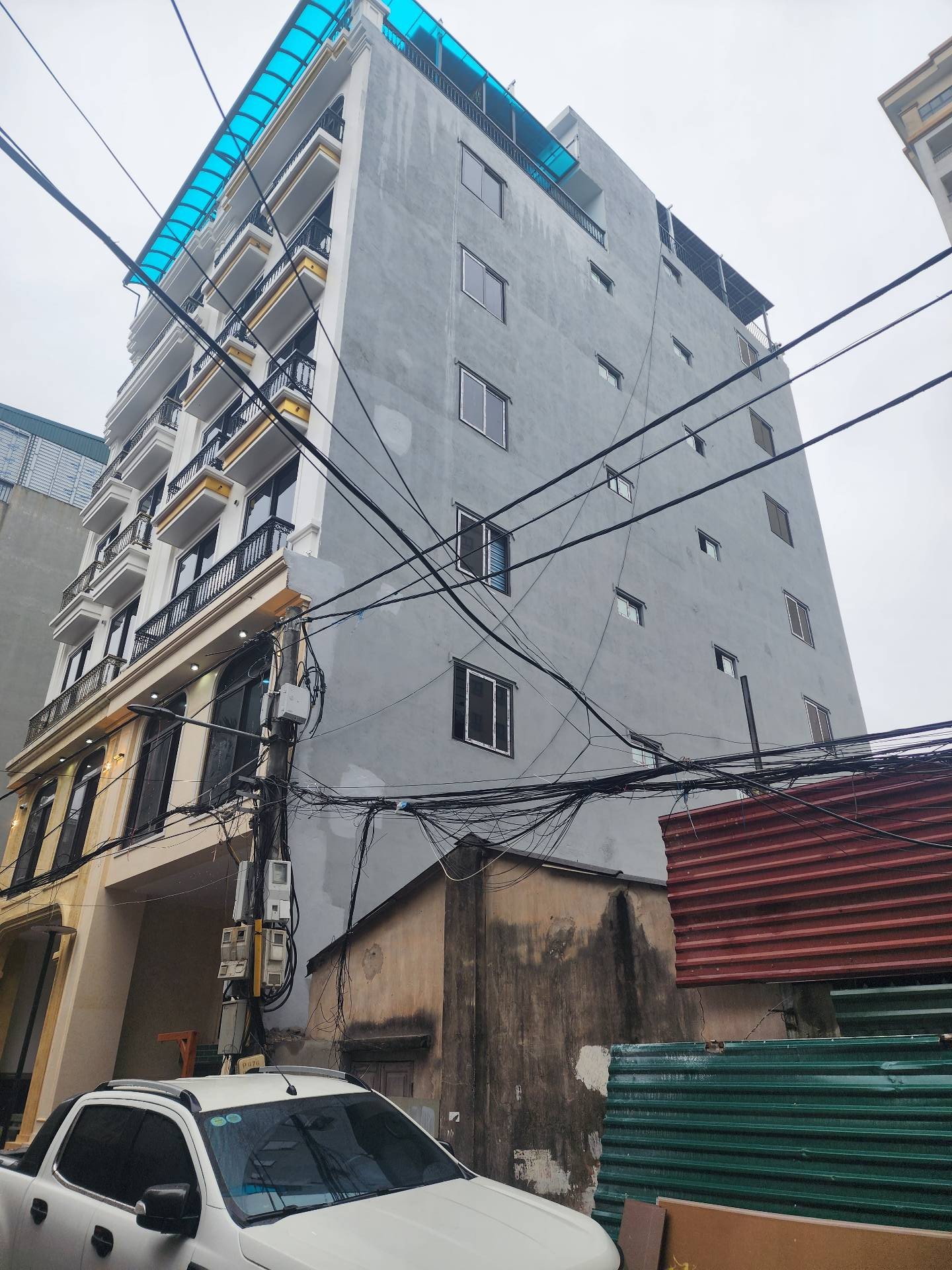 Bán nhà Hoàng Đạo Thành - diện tích 96m2 8 tầng - ô tô tránh - giá 46 tỷ