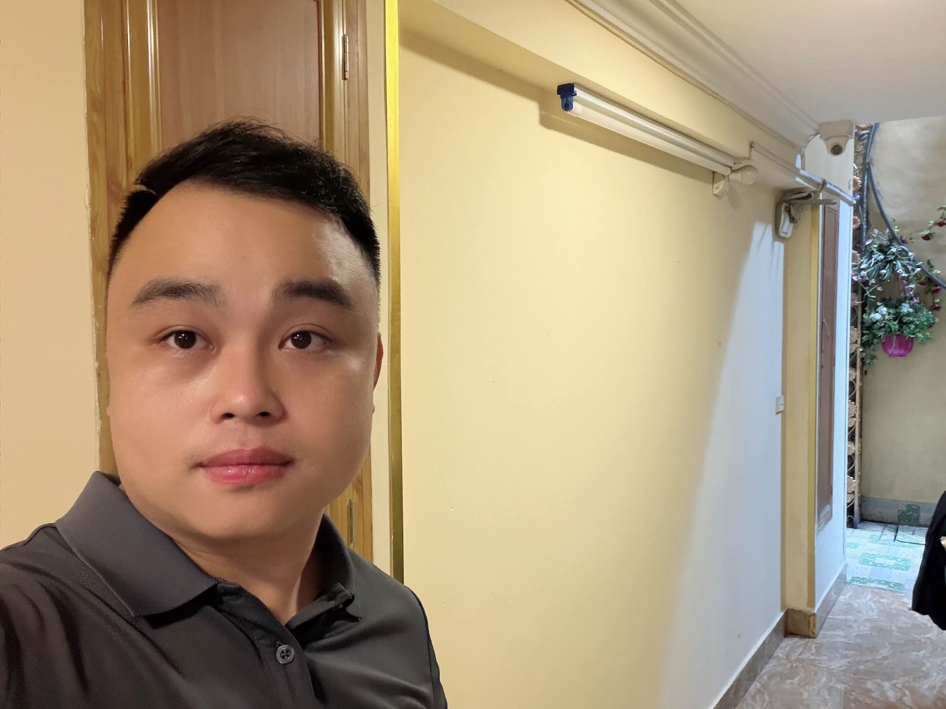 Bán nhà Hai Bà Trưng - diện tích 60m2 8 tầng - Ô TÔ ĐỖ CỔNG - giá 15,5 tỷ