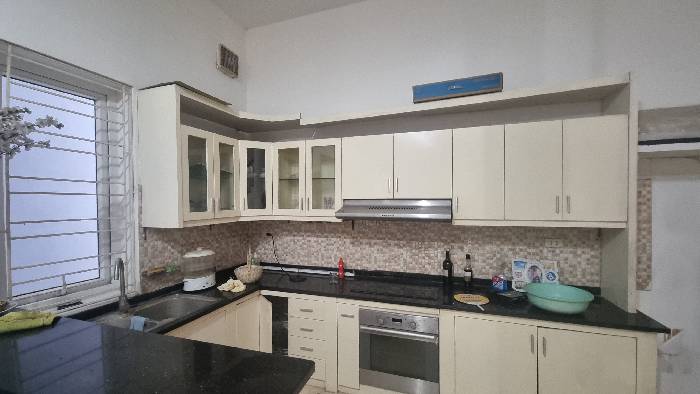 Bán nhà Tân Ấp - diện tích 343.8m2 3 tầng - Cặp đôi Biệt thự mặt phố - giá 30,6 tỷ