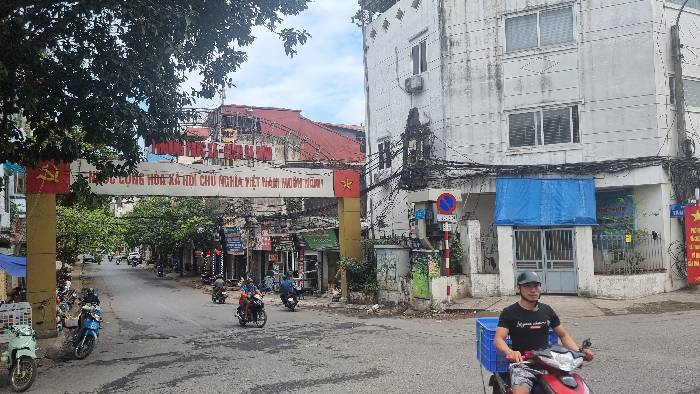 Bán nhà Tân Ấp - diện tích 343.8m2 3 tầng - Cặp đôi Biệt thự mặt phố - giá 30,6 tỷ