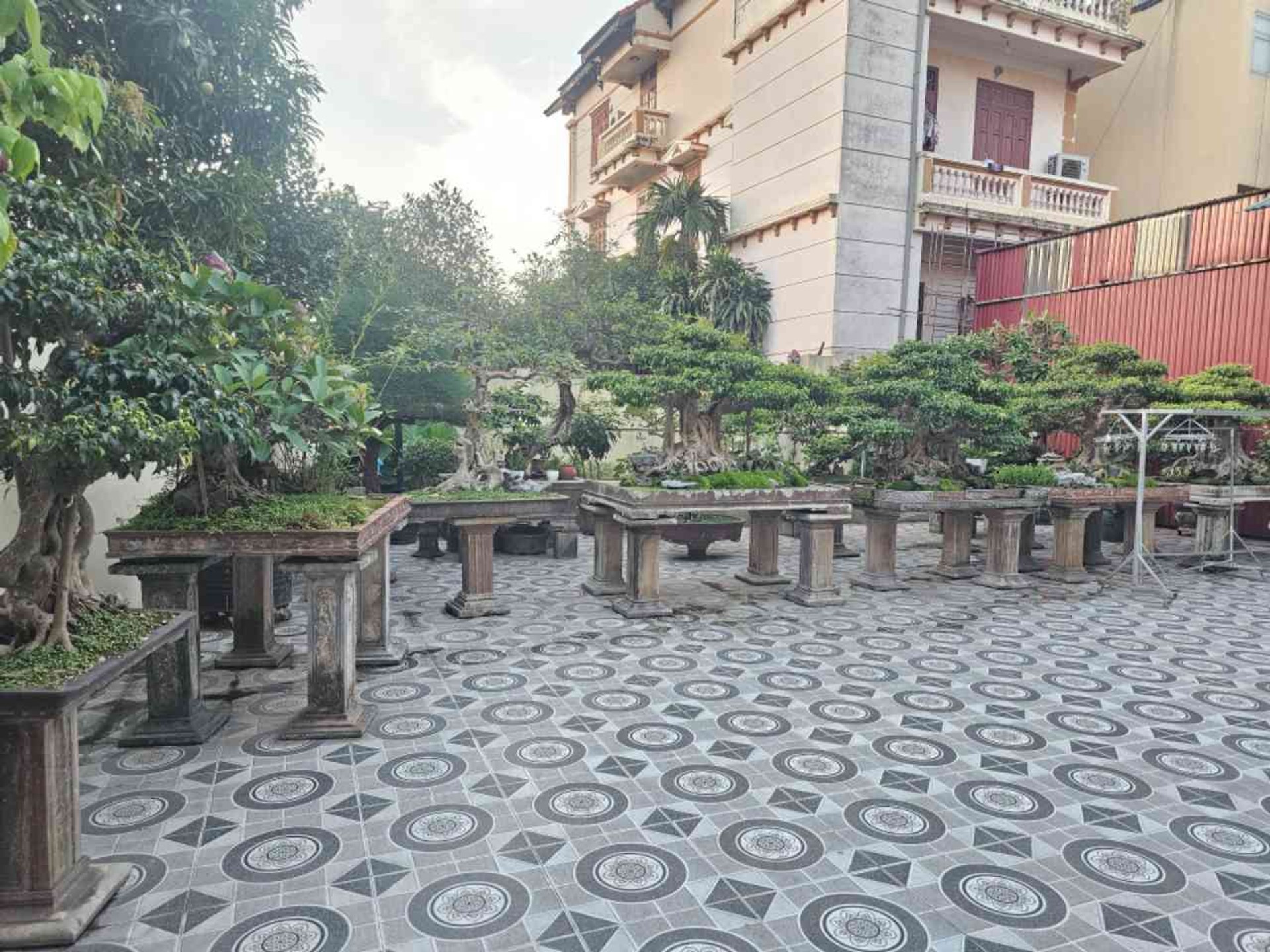Bán nhà Hưng Phúc - diện tích 878m2 3 tầng - Biệt thự sân vườn thổ cư - giá 162 tỷ