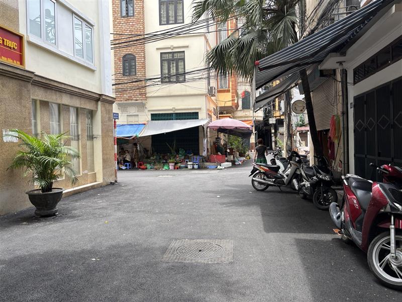 Bán nhà Hồng Hà - diện tích 82.8m2 5 tầng - ô tô đỗ cửa - giá 27 tỷ