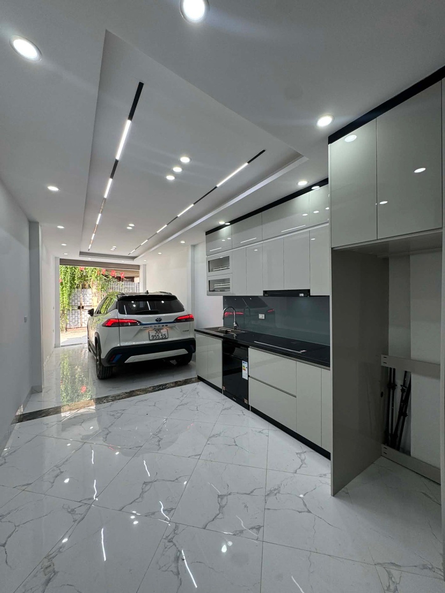 Bán nhà Hoàng Liệt - diện tích 40m2 5 tầng - Ngõ ô tô - giá 12,4 tỷ