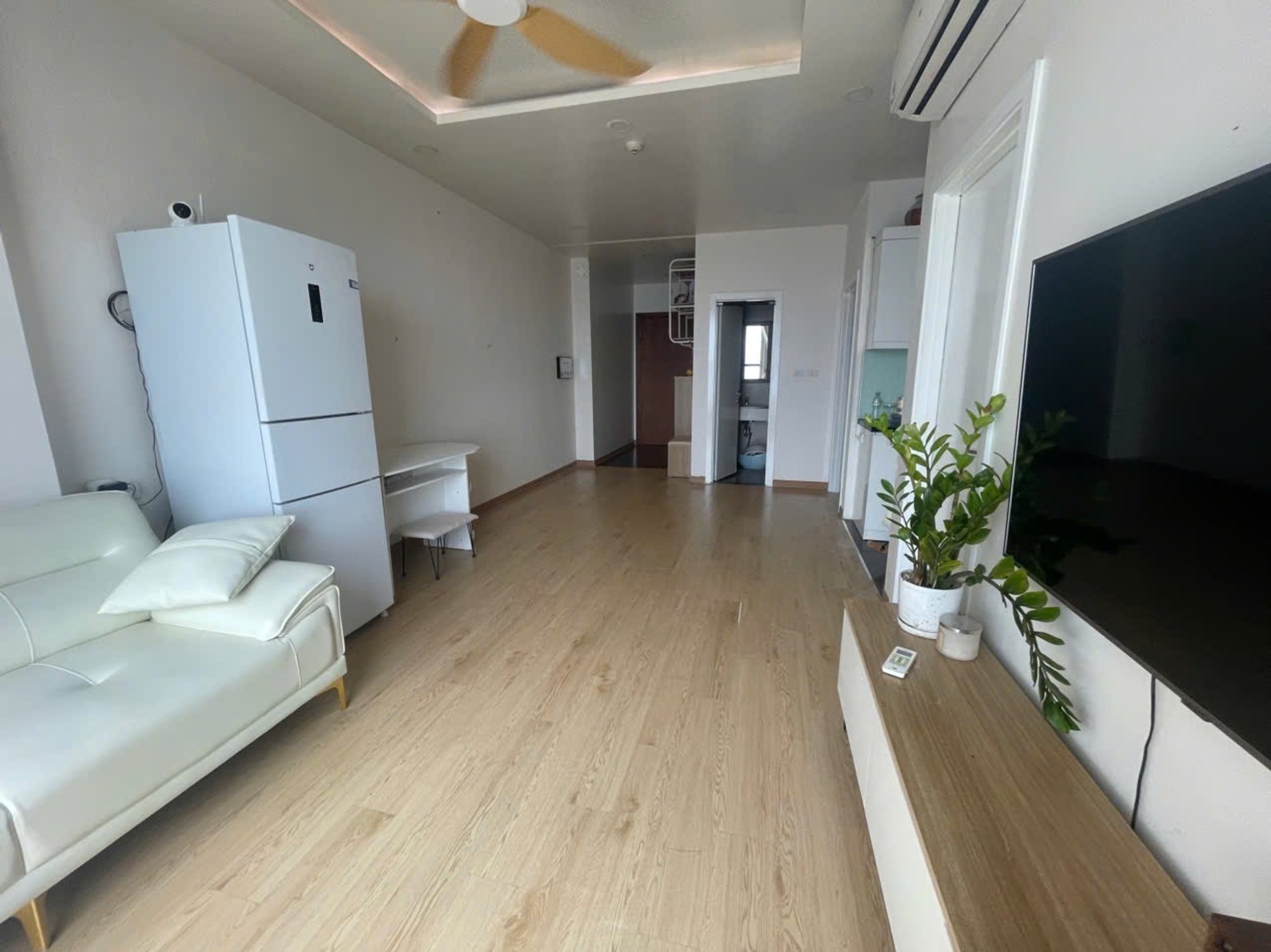 Bán nhà Đại Từ - diện tích 69m2 32 tầng - Căn hộ cao cấp, view hồ - giá 5,6 tỷ