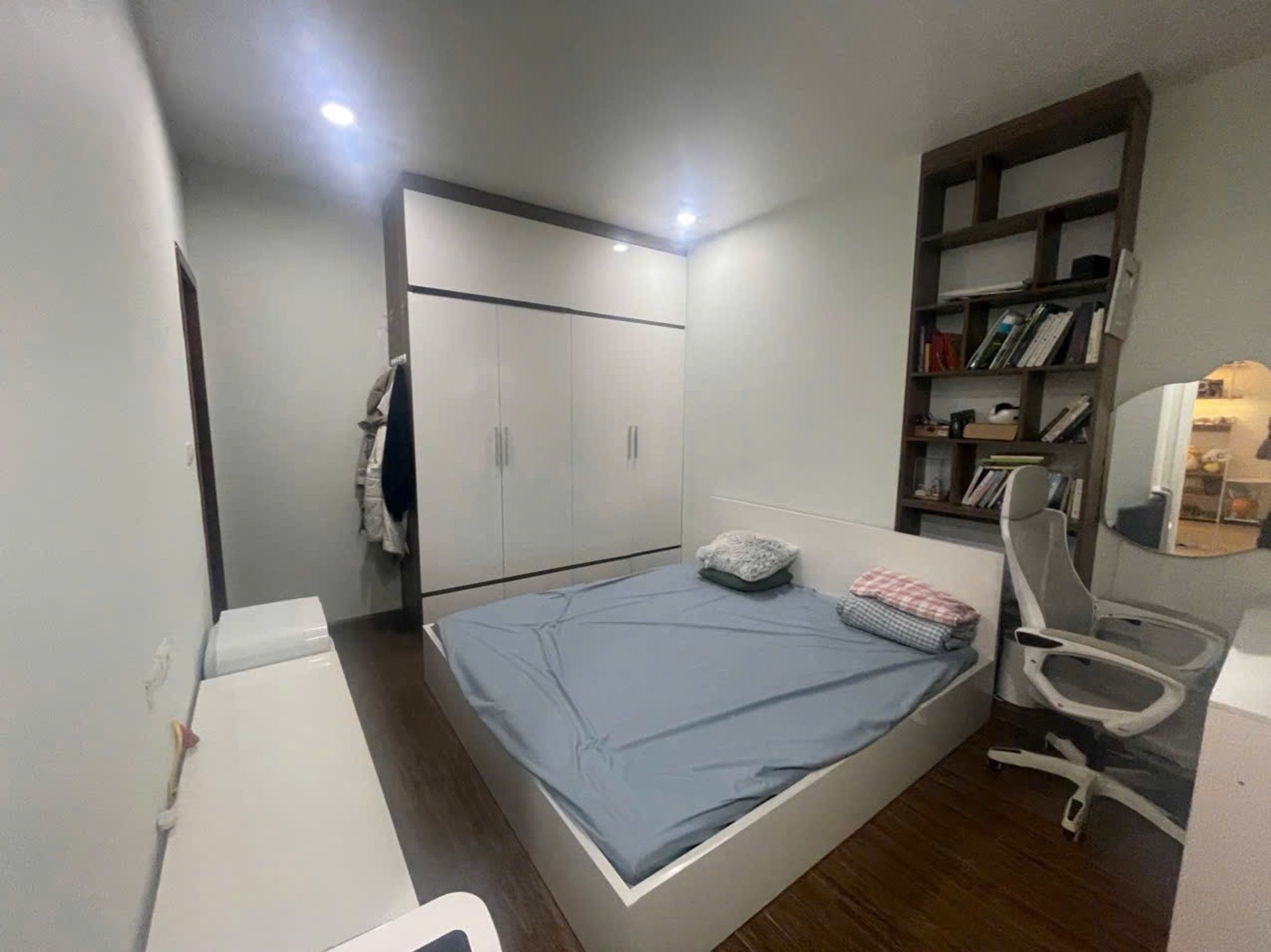Bán nhà Đại Từ - diện tích 69m2 32 tầng - Căn hộ cao cấp, view hồ - giá 5,6 tỷ