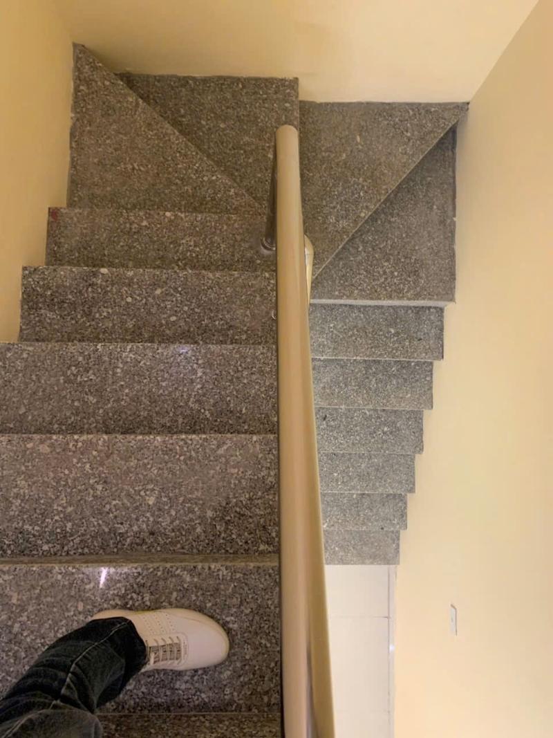 Bán nhà Định Công Hạ - diện tích 39m2 4 tầng - Nhà đẹp hiếm có - giá 4,2 tỷ