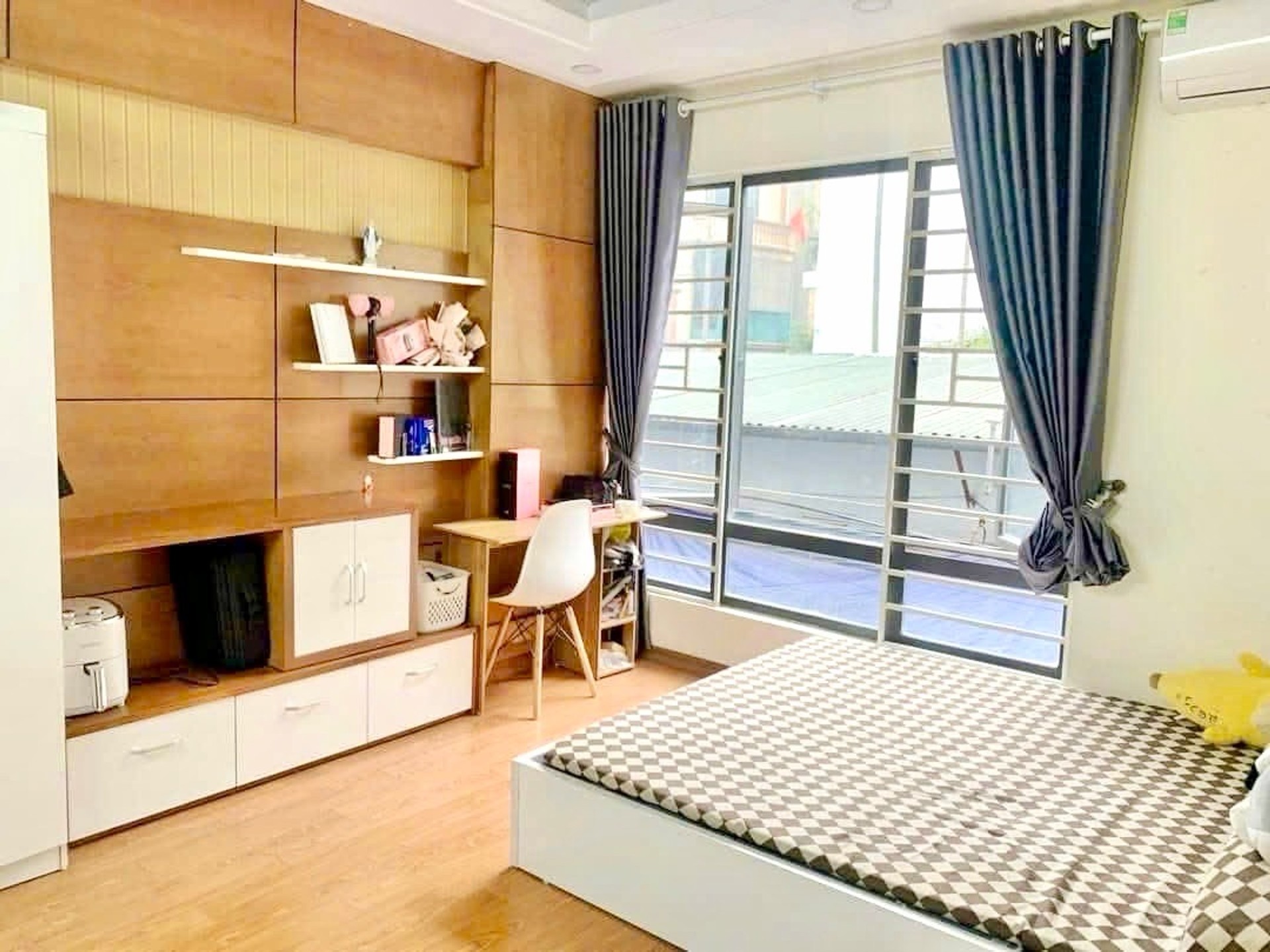 Bán nhà Láng Hạ - diện tích 46m2 6 tầng - Mặt ngõ thông, gần phố - giá 15,8 tỷ