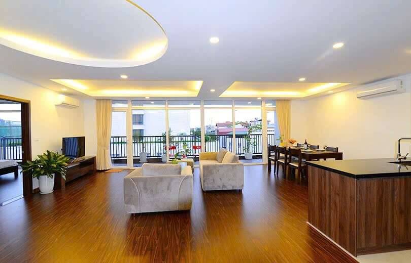 Bán nhà Từ Hoa - diện tích 186m2 9 tầng - ô tô tránh - giá 107 tỷ