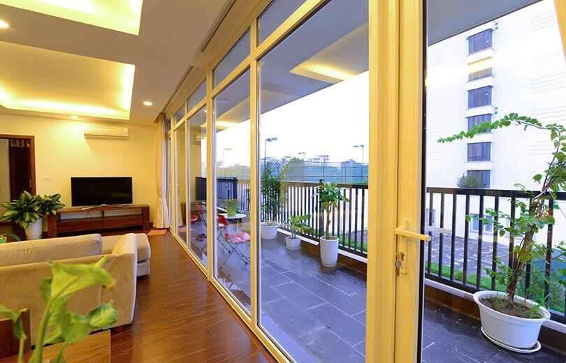 Bán nhà Từ Hoa - diện tích 186m2 9 tầng - ô tô tránh - giá 107 tỷ