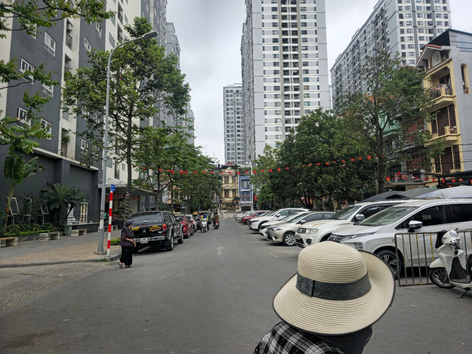 Bán nhà Minh Khai - diện tích 88m2 1 tầng - Mặt ngõ thông, ô tô qua nhà - giá 15,5 tỷ