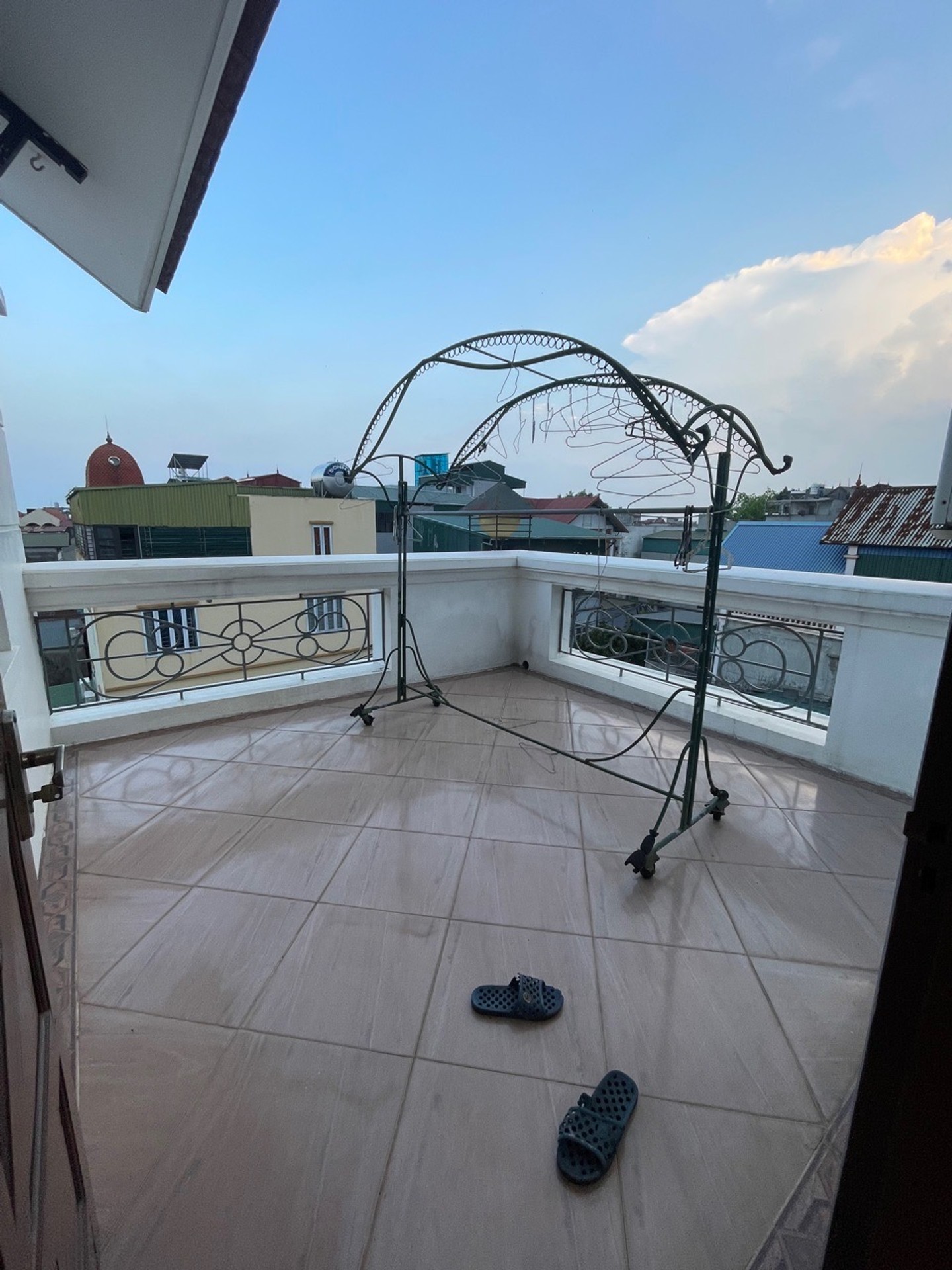 Bán nhà Thúy Lĩnh - diện tích 298m2 3 tầng - Ô TÔ - giá 45 tỷ