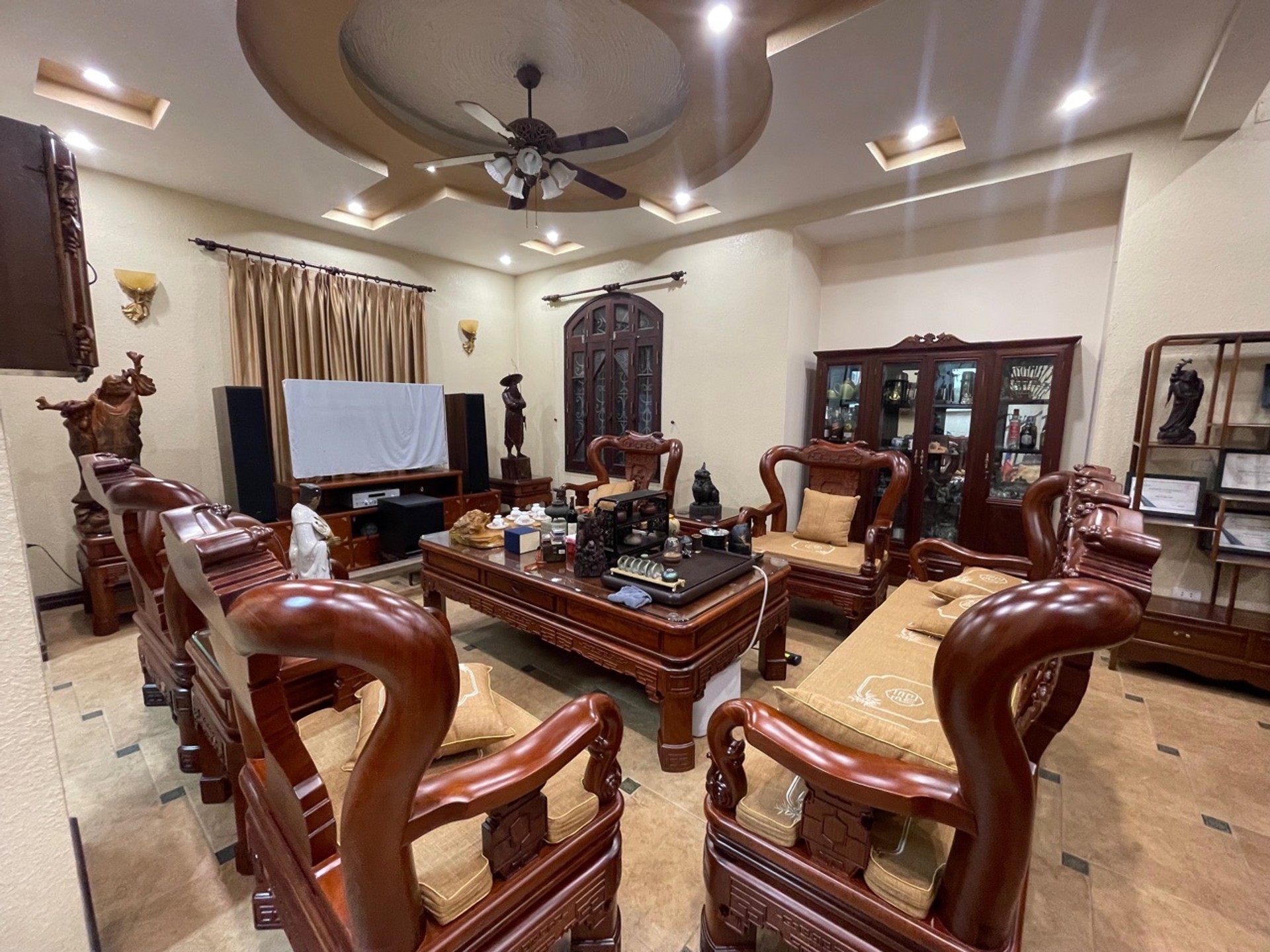 Bán nhà Thúy Lĩnh - diện tích 298m2 3 tầng - Ô TÔ - giá 45 tỷ
