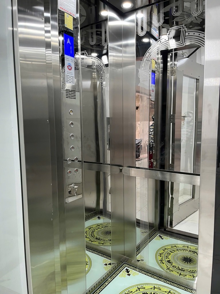 Bán nhà Tam Trinh - diện tích 30m2 5 tầng - Ô tô đỗ cổng - giá 6 tỷ