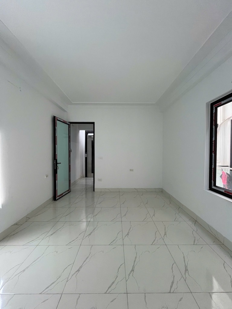 Bán nhà Tam Trinh - diện tích 30m2 5 tầng - Ô tô đỗ cổng - giá 6 tỷ