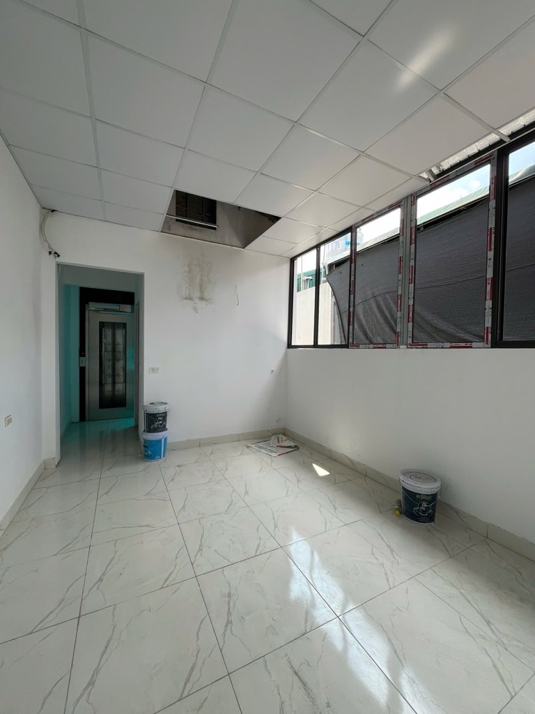 Bán nhà Tam Trinh - diện tích 30m2 5 tầng - Ô tô đỗ cổng - giá 6 tỷ