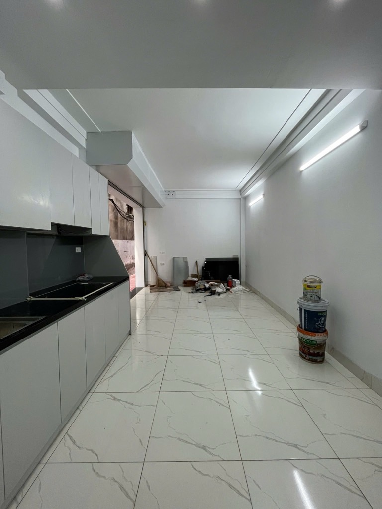 Bán nhà Tam Trinh - diện tích 30m2 5 tầng - Ô tô đỗ cổng - giá 6 tỷ
