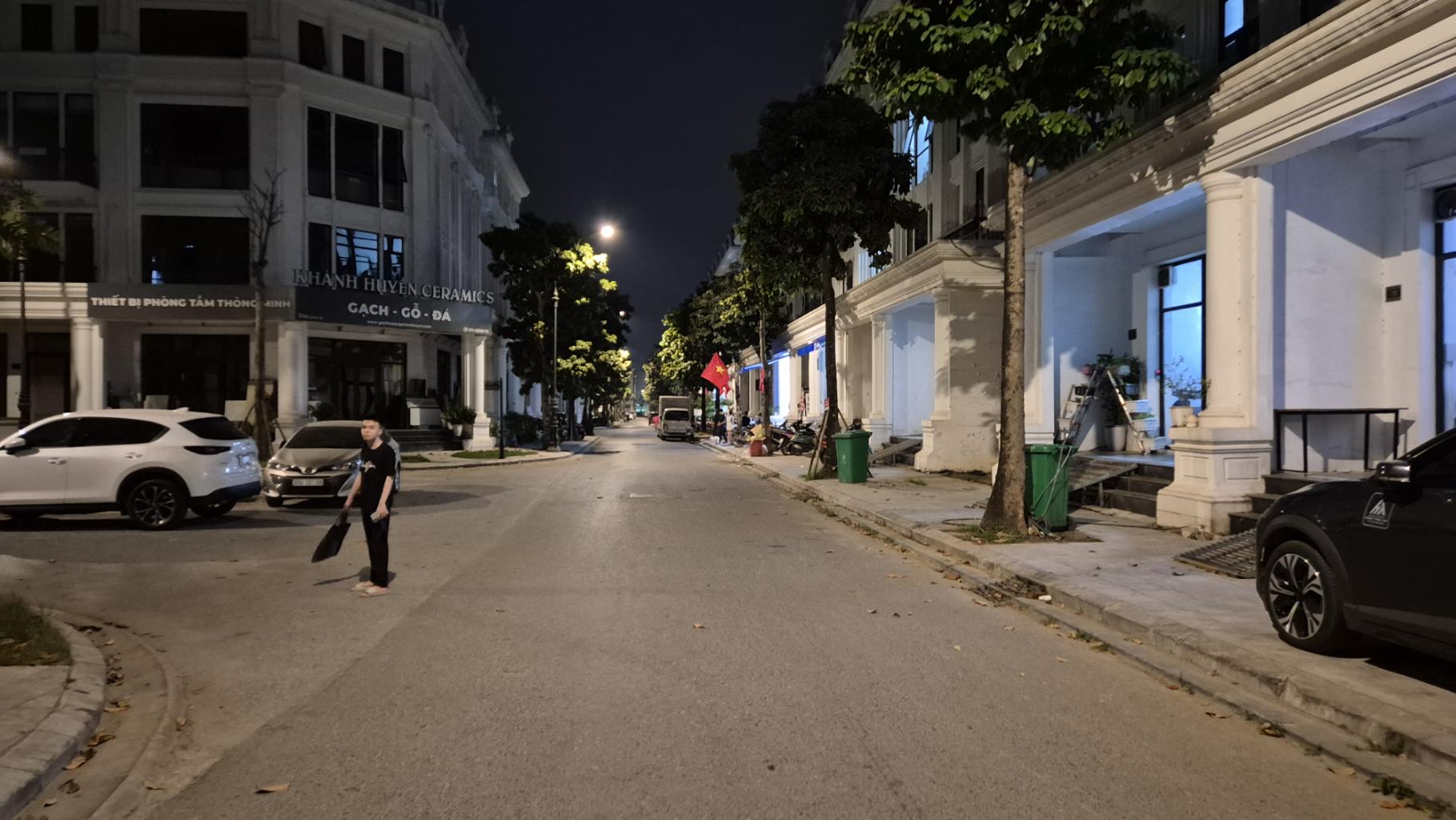 Bán nhà Louis Tân Mai - diện tích 196.6m2 5 tầng - Lô góc cực hiếm - giá 64 tỷ