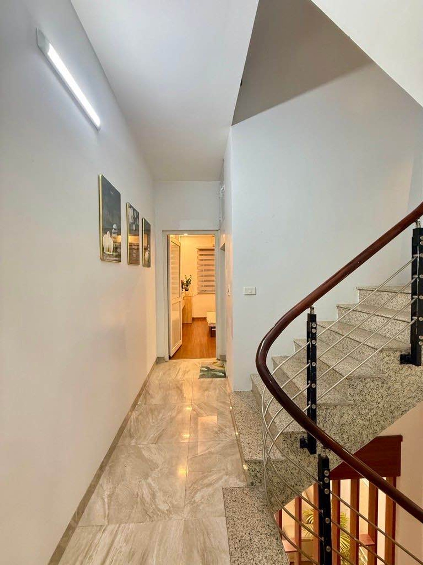 Bán nhà Định Công Hạ - diện tích 32m2 4 tầng - Lô góc 3 mặt ngõ - giá 7,5 tỷ
