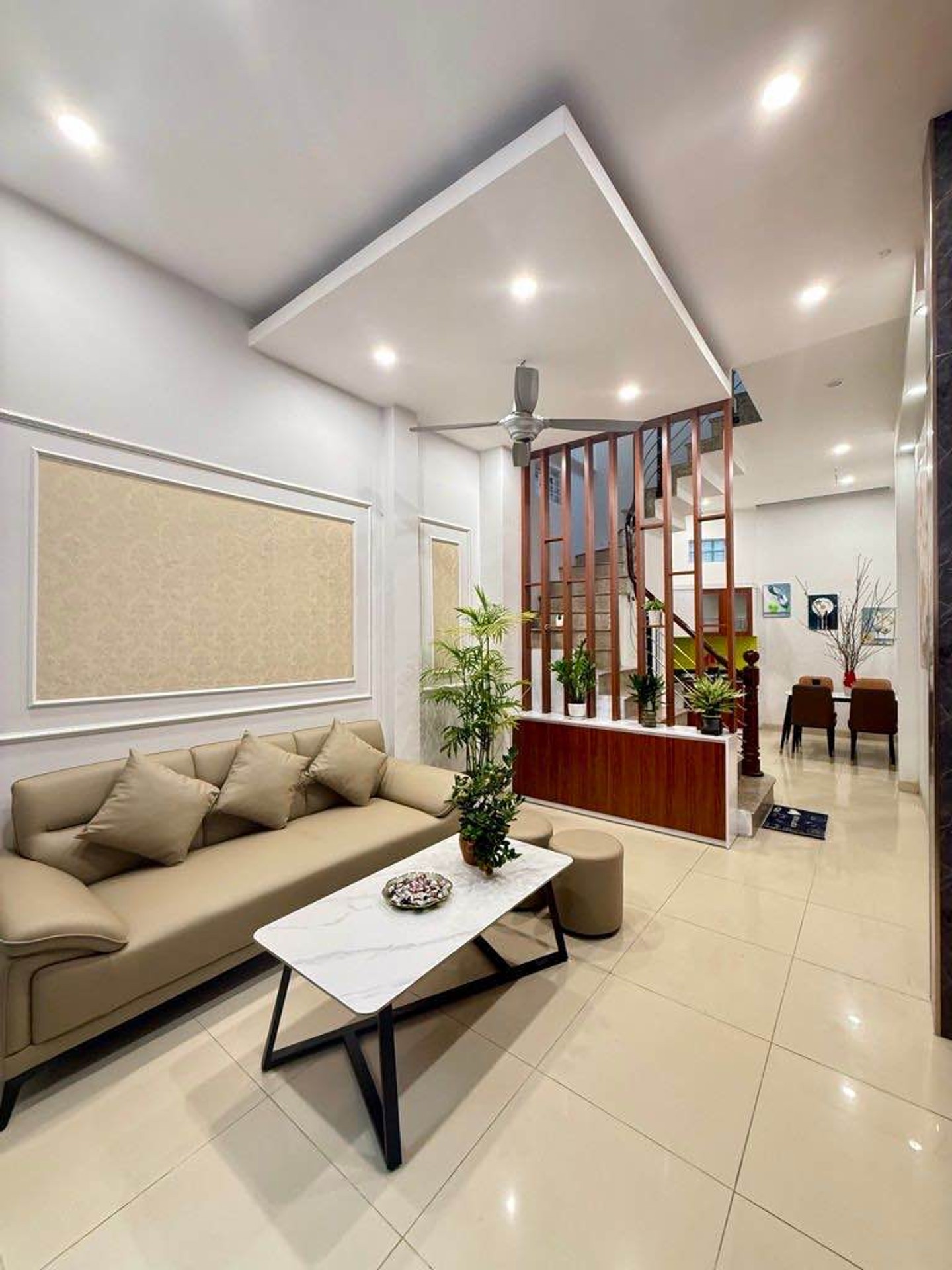 Bán nhà Định Công Hạ - diện tích 32m2 4 tầng - Lô góc 3 mặt ngõ - giá 7,5 tỷ