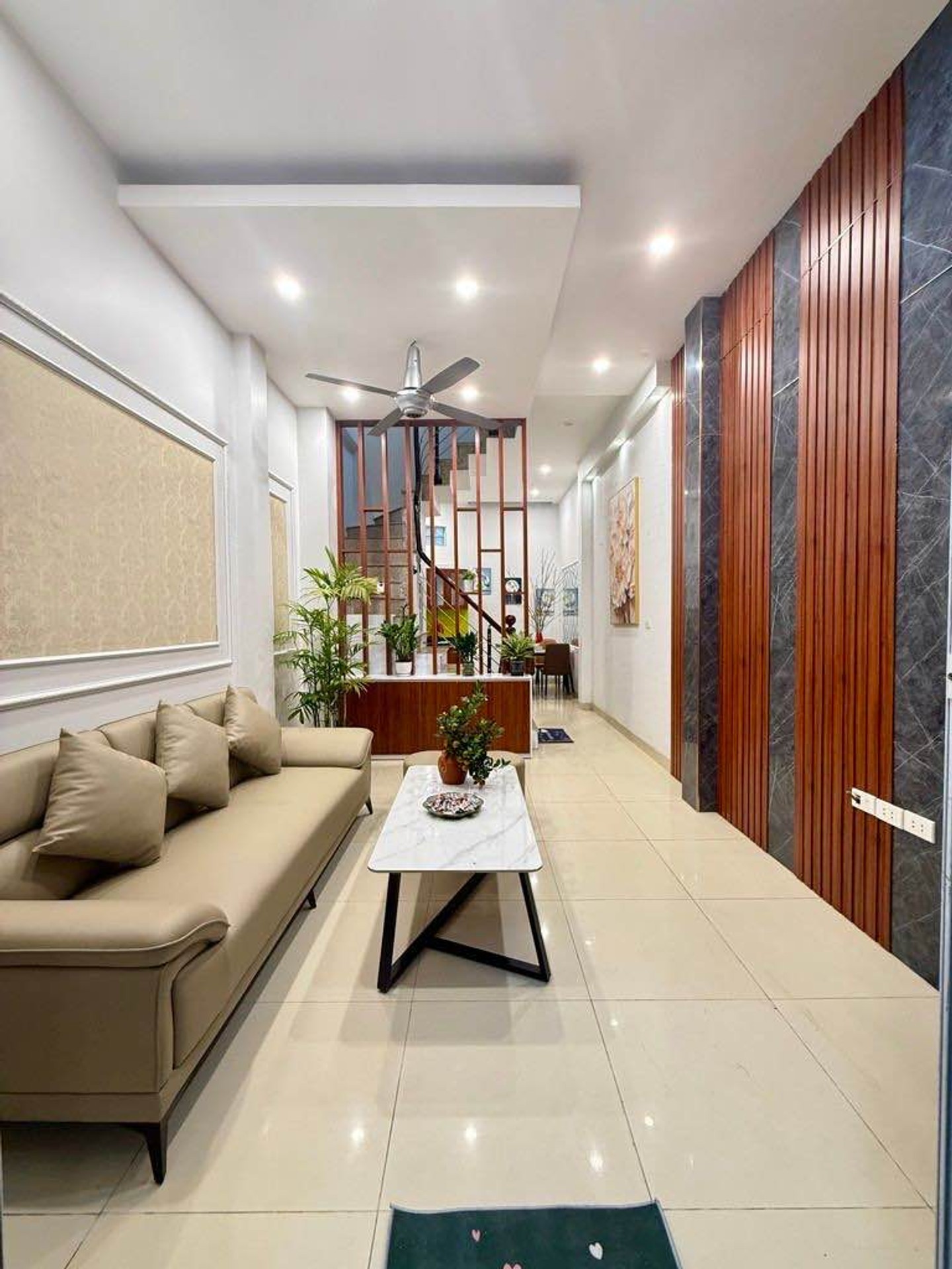 Bán nhà Định Công Hạ - diện tích 32m2 4 tầng - Lô góc 3 mặt ngõ - giá 7,5 tỷ