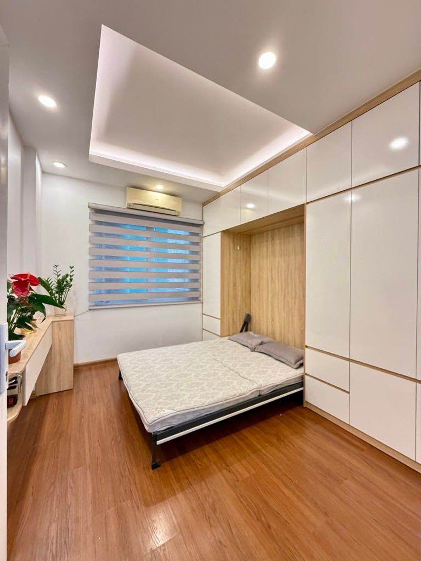 Bán nhà Định Công Hạ - diện tích 32m2 4 tầng - Lô góc 3 mặt ngõ - giá 7,5 tỷ