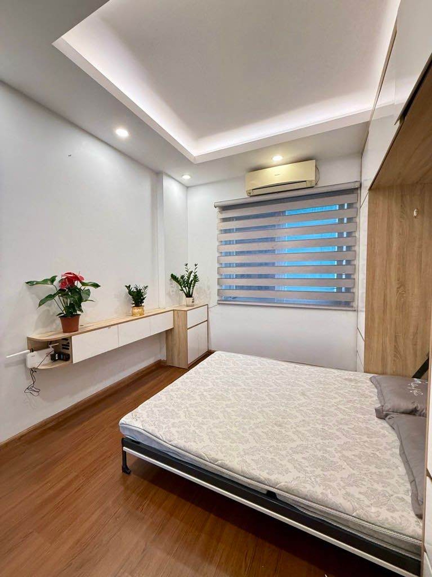 Bán nhà Định Công Hạ - diện tích 32m2 4 tầng - Lô góc 3 mặt ngõ - giá 7,5 tỷ