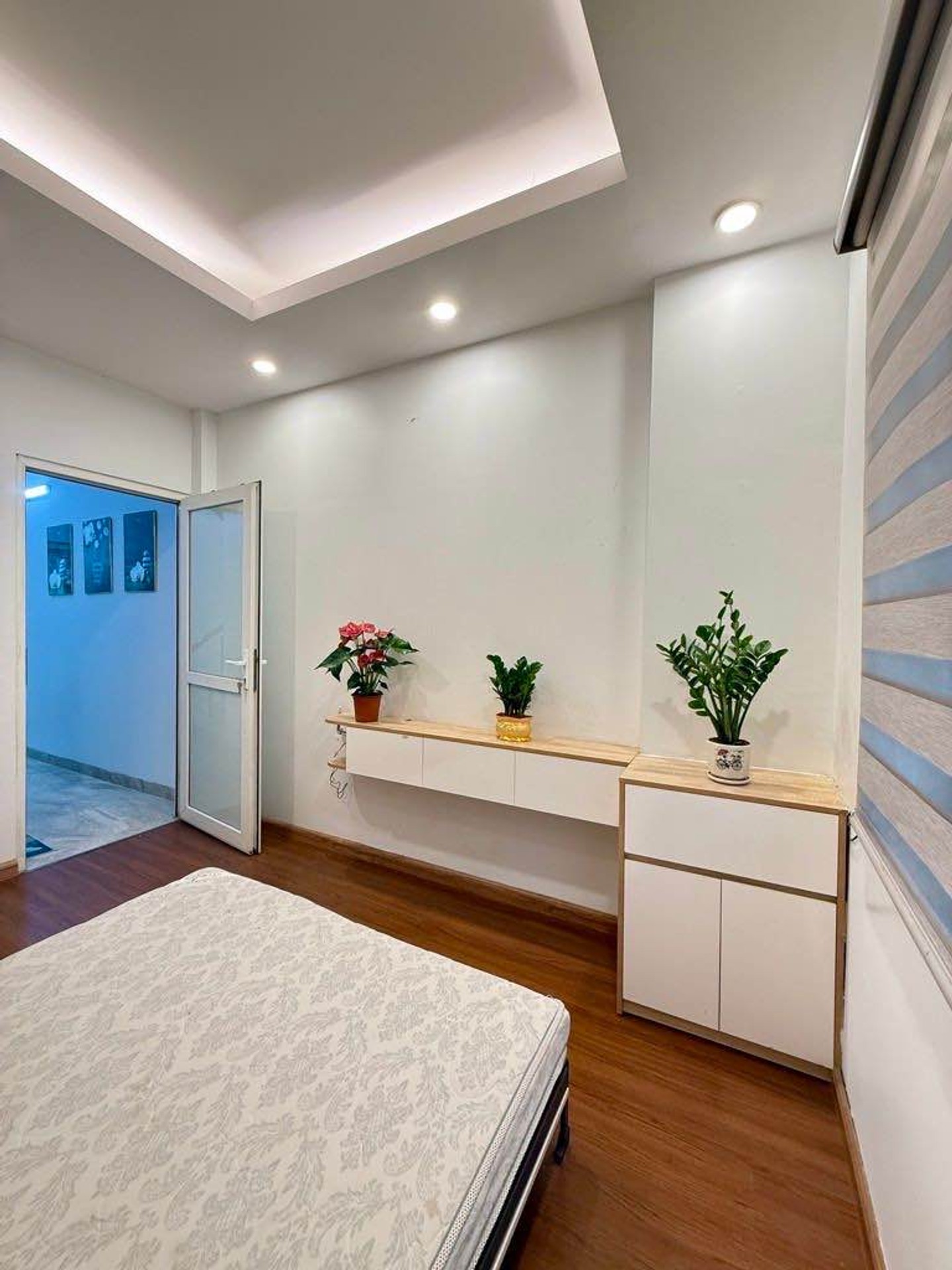 Bán nhà Định Công Hạ - diện tích 32m2 4 tầng - Lô góc 3 mặt ngõ - giá 7,5 tỷ