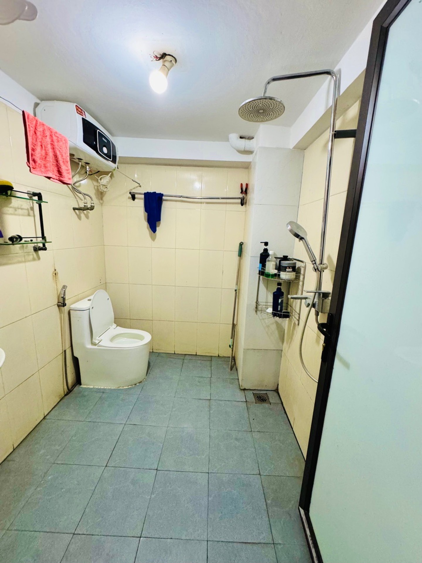 Bán nhà K tập thể Thanh Mai - diện tích 43m2 2 tầng - mặt ngõ chợ - giá 2 tỷ