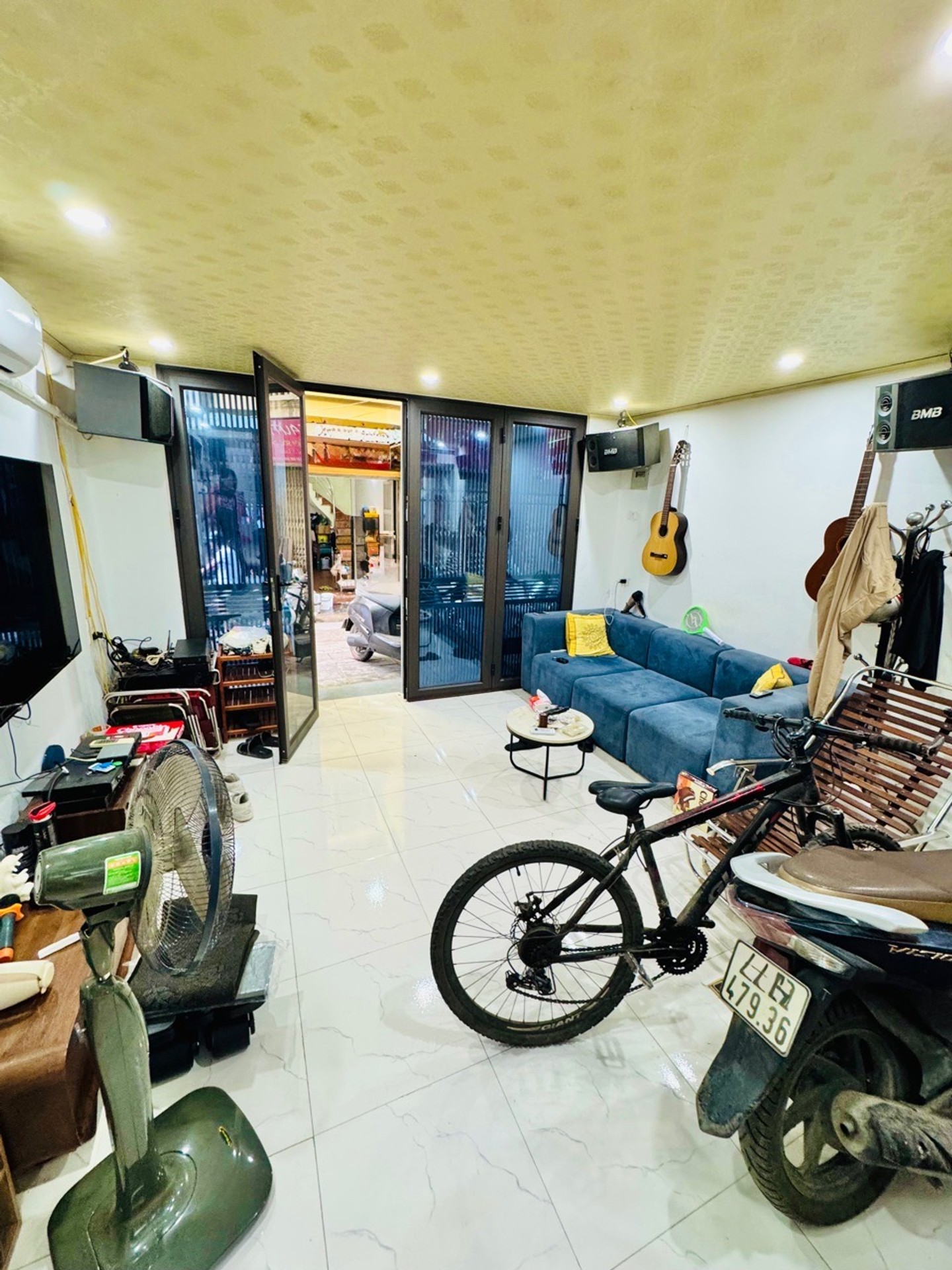 Bán nhà K tập thể Thanh Mai - diện tích 43m2 2 tầng - mặt ngõ chợ - giá 2 tỷ