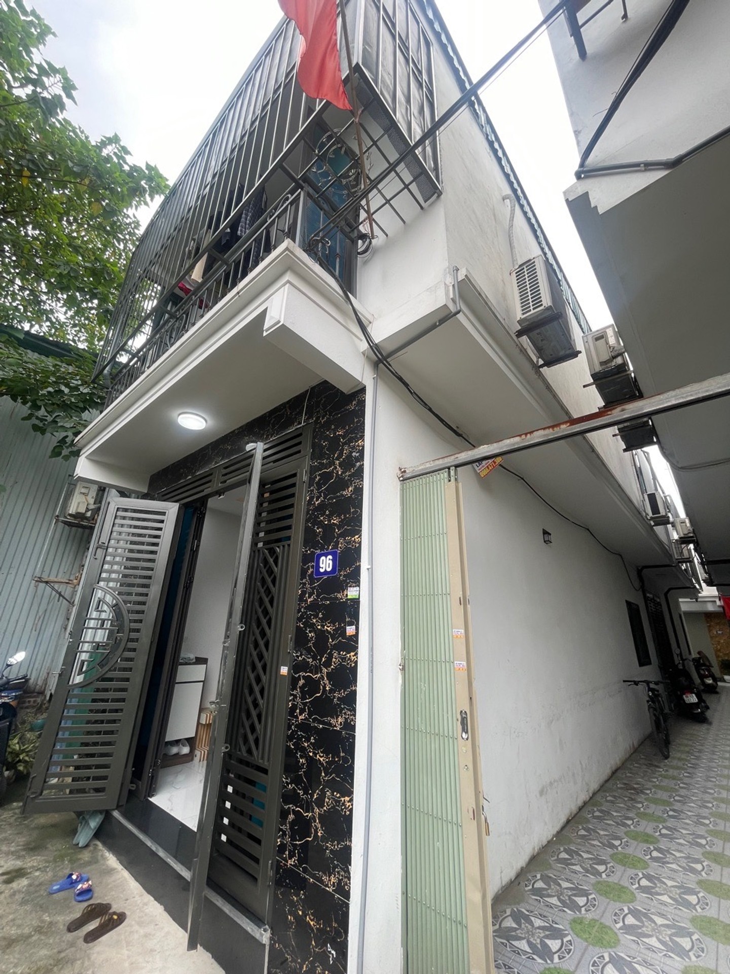 Bán nhà Định Công Hạ - diện tích 36m2 2 tầng - ô tô đỗ cửa - giá 3,1 tỷ