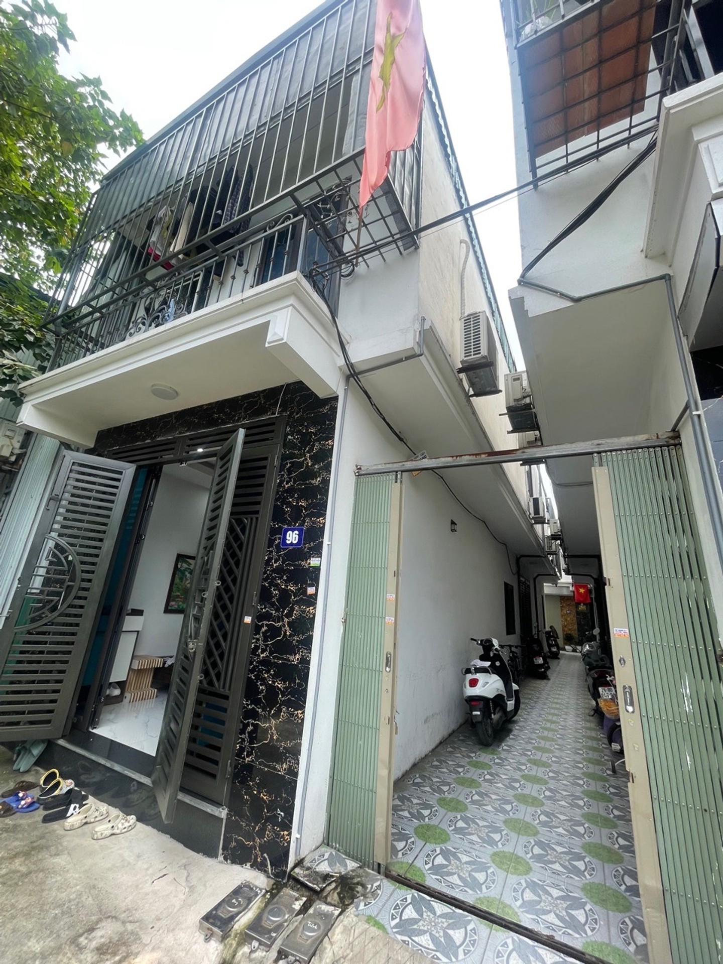 Bán nhà Định Công Hạ - diện tích 36m2 2 tầng - ô tô đỗ cửa - giá 3,1 tỷ
