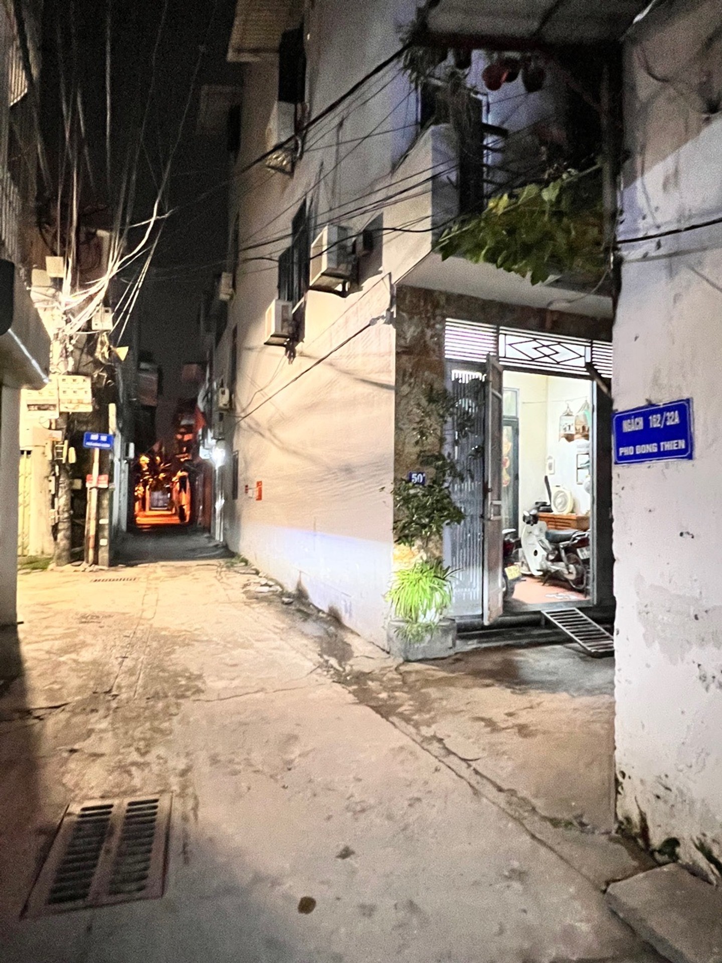 Bán nhà Đông Thiên - diện tích 30m2 2 tầng - ô tô đỗ cửa - giá 3,2 tỷ