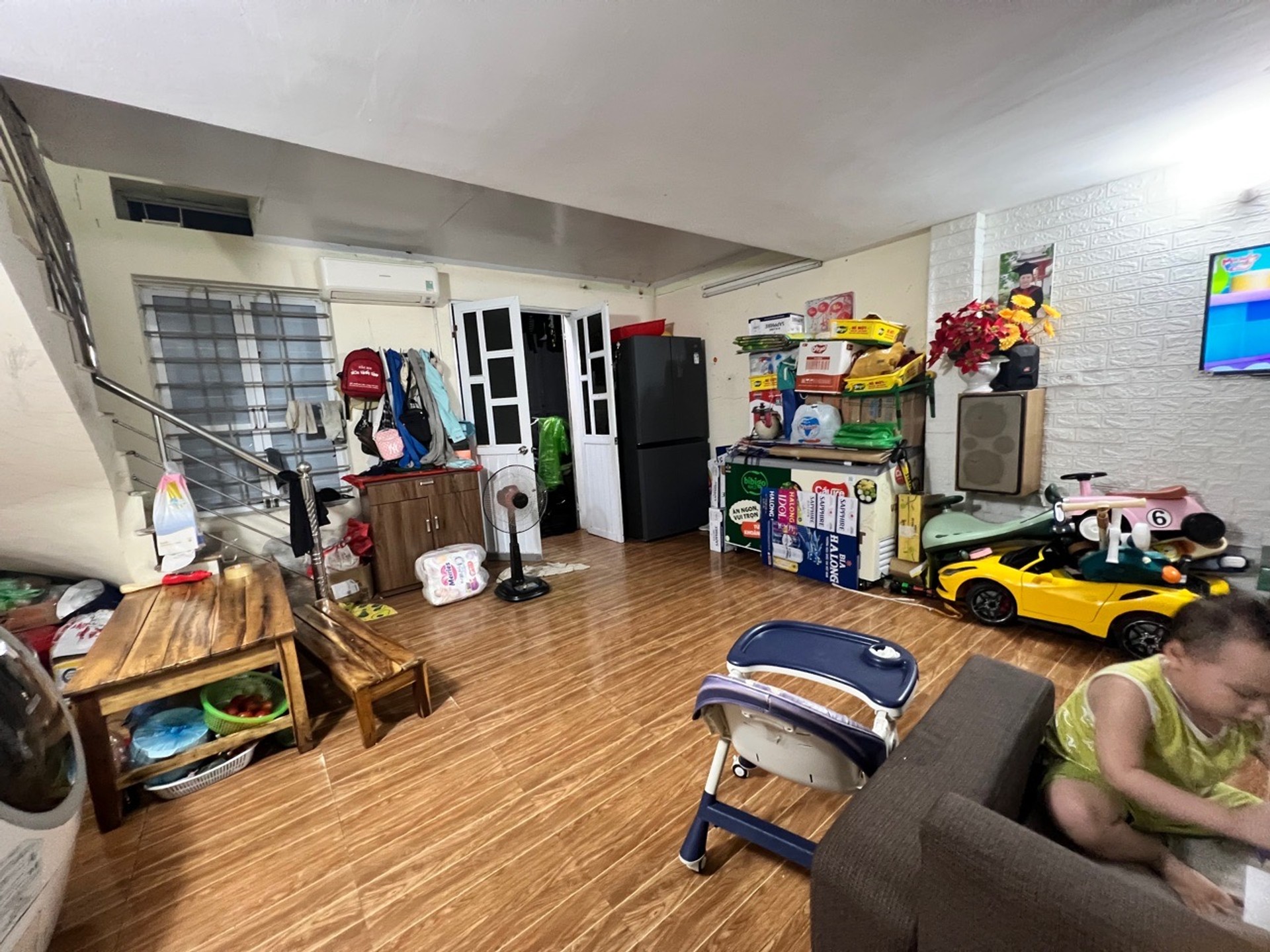 Bán nhà Đông Thiên - diện tích 30m2 2 tầng - ô tô đỗ cửa - giá 3,2 tỷ