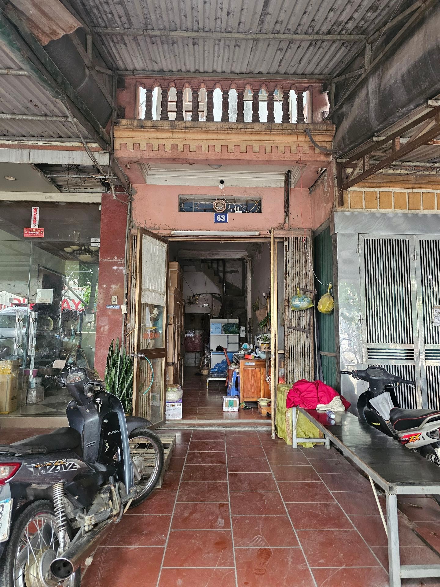 Bán nhà Ngọc Hồi - diện tích 35m2 5 tầng - Sổ đỏ đất ở lâu dài - giá 9 tỷ